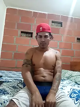 carlosmgu111 online show from May 2026 12:26:02 AM