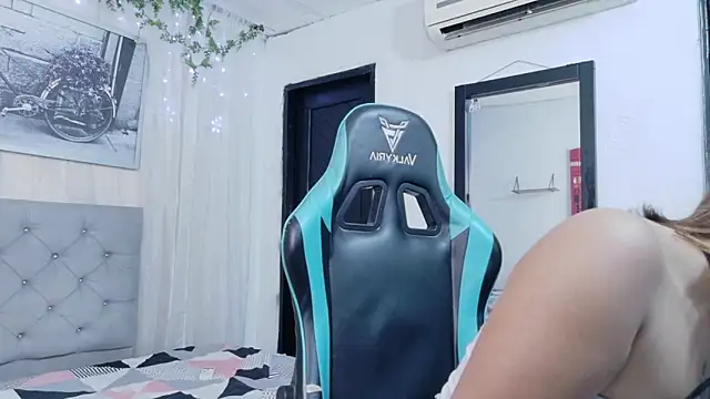 NIO kitty online show from April 2026 03:24:02 AM