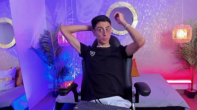 Gio carangi online show from April 2026 02:56:01 AM