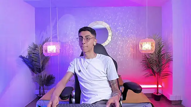 Gio carangi online show from April 2026 03:24:01 AM