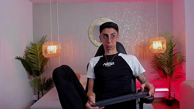 Gio carangi online show from April 2026 03:13:01 AM