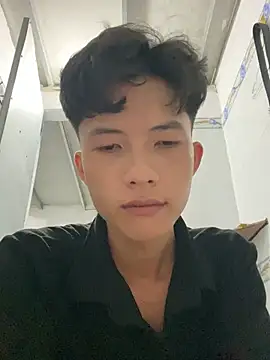 Nguyencuong1999 online show from April 2026 07:48:02 AM