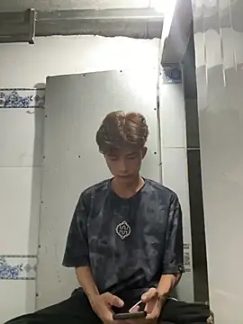 Nguyencuong1999 online show from May 2026 06:29:01 AM