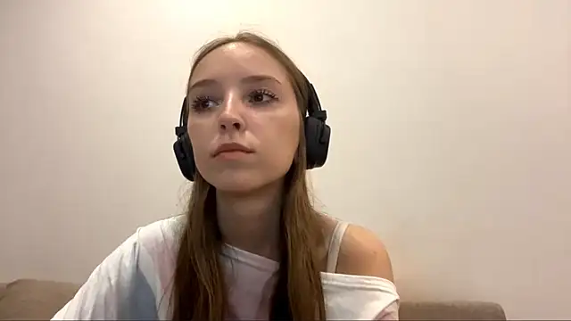 Snapshot of TanjaBrounson chatting on March 2026 03:13:01 PM TanjaBrounson online show from March 2026 03:13:01 PM