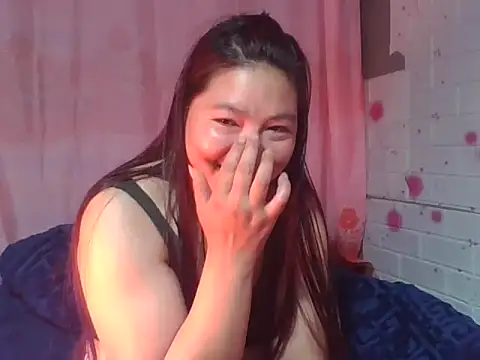 Hena   online show from April 2026 03:52:02 AM