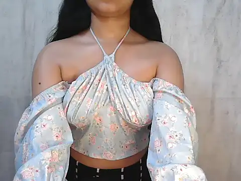 Snapshot of urvashi_rai chatting on May 2026 05:12:02 PM urvashi rai online show from May 2026 05:12:02 PM