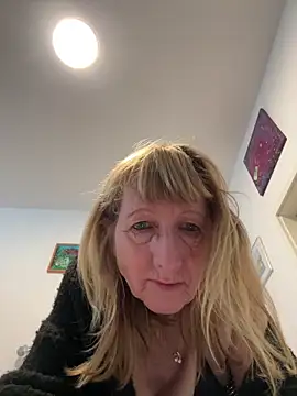 MatureKim online show from April 2026 03:18:01 PM