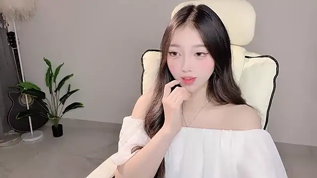 Yukiy8877 online show from April 2026 11:28:01 PM