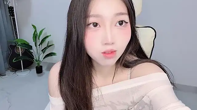 Yukiy8877 online show from April 2026 09:45:02 PM