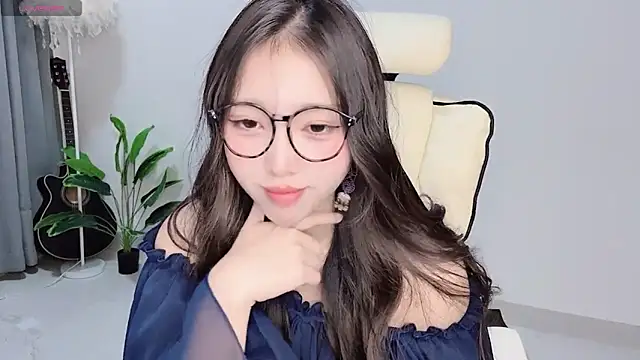 Yukiy8877 online show from March 2026 09:59:01 PM