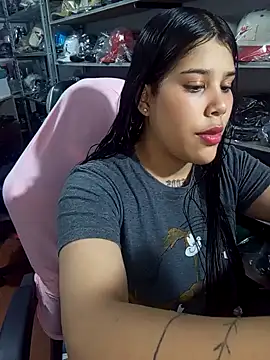 venuslaferte  online show from April 2026 02:46:02 AM