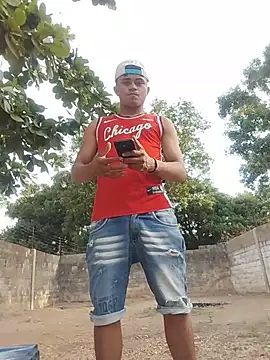 Snapshot of HOTRAINYGOLDEN chatting on March 2026 12:03:02 PM HOTRAINYGOLDEN online show from March 2026 12:03:02 PM