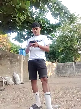 Snapshot of HOTRAINYGOLDEN chatting on March 2026 11:25:02 AM HOTRAINYGOLDEN online show from March 2026 11:25:02 AM