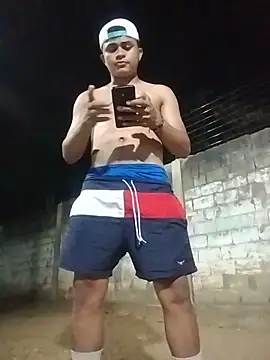 Snapshot of HOTRAINYGOLDEN chatting on March 2026 03:07:01 AM HOTRAINYGOLDEN online show from March 2026 03:07:01 AM