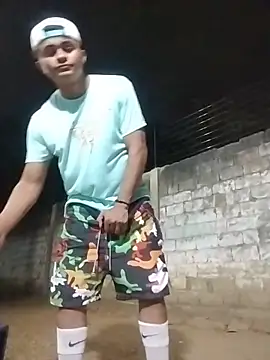 Snapshot of HOTRAINYGOLDEN chatting on March 2026 02:35:01 AM HOTRAINYGOLDEN online show from March 2026 02:35:01 AM