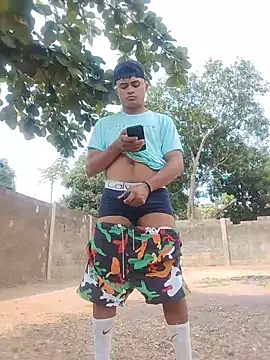 Snapshot of HOTRAINYGOLDEN chatting on March 2026 07:04:02 PM HOTRAINYGOLDEN online show from March 2026 07:04:02 PM