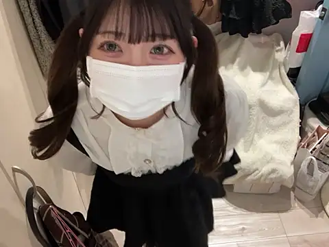 y-u-r-a-33 online show from April 2026 07:43:02 AM