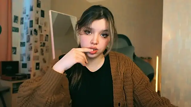 Chloe Rozzy online show from March 2026 03:30:02 AM