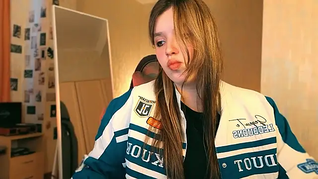 Chloe Rozzy online show from March 2026 02:29:02 PM