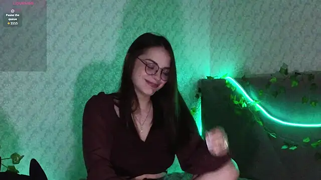 dark honey  online show from March 2026 02:06:01 PM