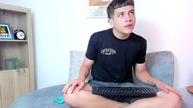 dennis hills online show from March 2026 12:18:02 PM