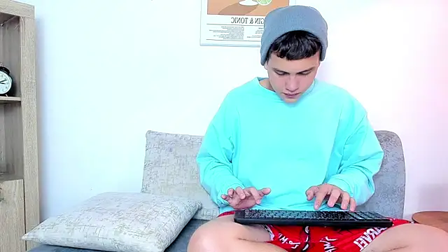 dennis hills online show from March 2026 12:16:01 PM