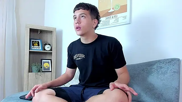 dennis hills online show from March 2026 12:25:02 PM