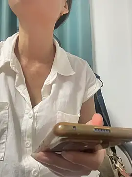 lilysister66 online show from July 2026 05:43:01 PM