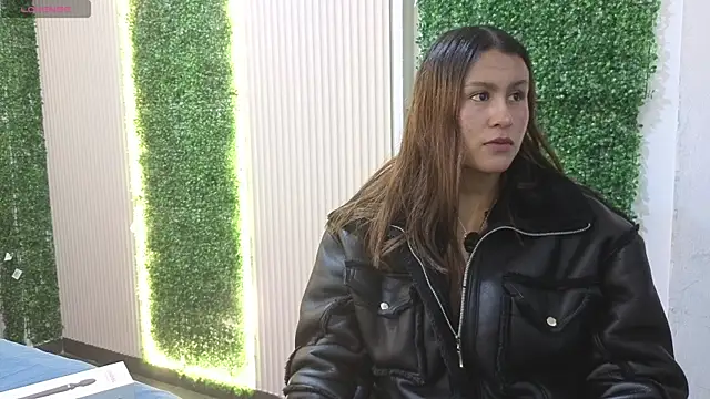 sara blue13 online show from April 2026 01:06:02 PM