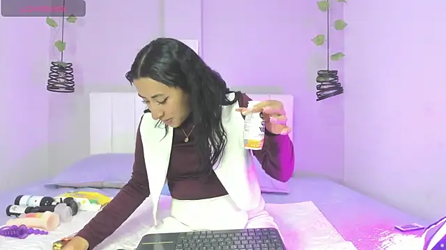 Khalessy j online show from April 2026 10:05:02 PM