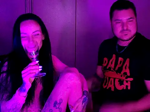 RavenXNoir online show from April 2026 07:09:01 PM