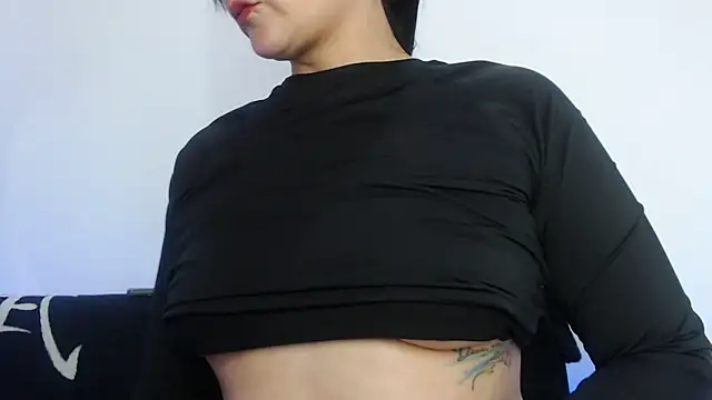 SCARLETTTX online show from May 2026 01:04:01 PM