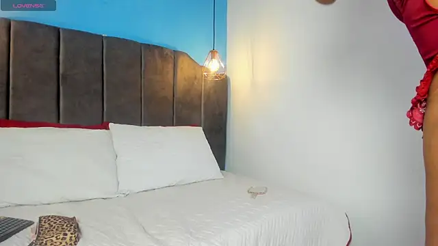 Paulinasiilver online show from April 2026 01:05:02 PM