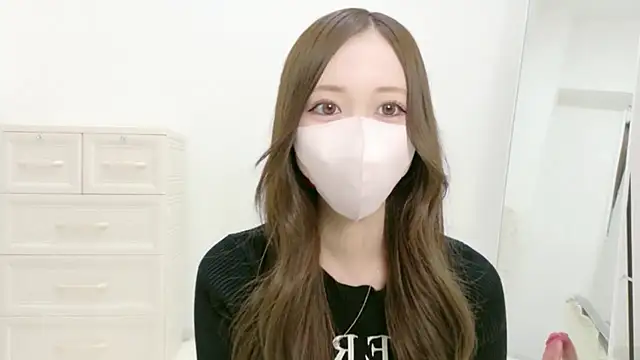 Snapshot of salachan_v chatting on April 2026 11:38:01 AM salachan v online show from April 2026 11:38:01 AM