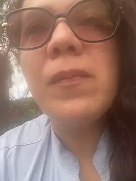 Alaialuxe online show from April 2026 06:31:02 PM