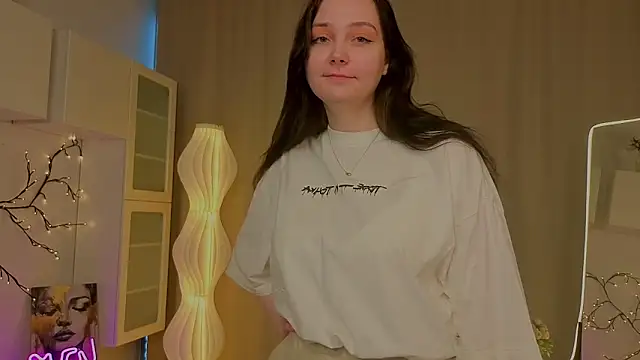 KaraNeagle online show from March 2026 06:47:01 AM