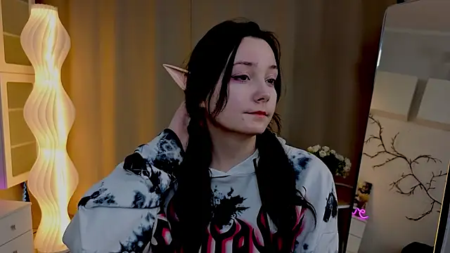 KaraNeagle online show from April 2026 06:04:01 AM