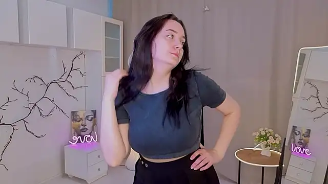 KaraNeagle online show from March 2026 06:15:02 AM