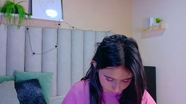StarrMoon   online show from June 2026 02:50:02 AM