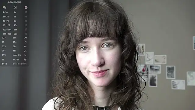 Snapshot of DellaLeck chatting on April 2026 08:36:02 PM DellaLeck online show from April 2026 08:36:02 PM