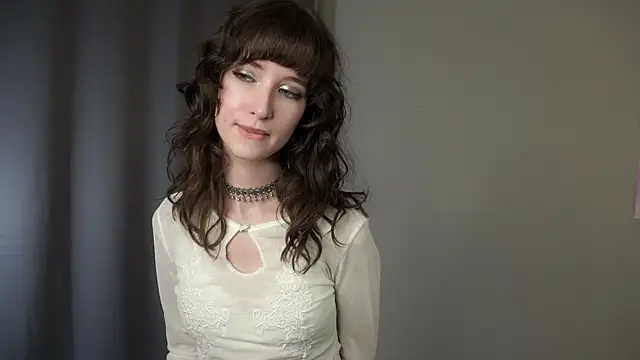 Snapshot of DellaLeck chatting on March 2026 09:04:02 PM DellaLeck online show from March 2026 09:04:02 PM