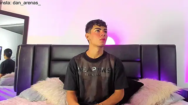 Snapshot of Duolust2 chatting on April 2026 11:49:02 AM Duolust2 online show from April 2026 11:49:02 AM