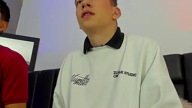 Snapshot of Duolust2 chatting on March 2026 11:23:02 AM Duolust2 online show from March 2026 11:23:02 AM