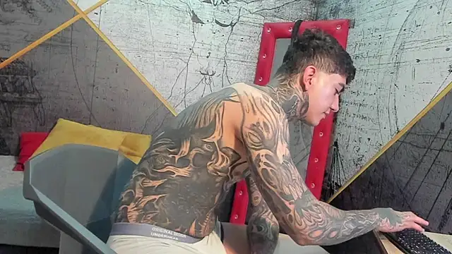 Gury tattoo online show from April 2026 04:35:01 PM