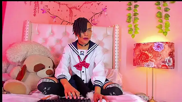 Snapshot of romeo_laurient chatting on April 2026 09:21:01 PM romeo laurient online show from April 2026 09:21:01 PM