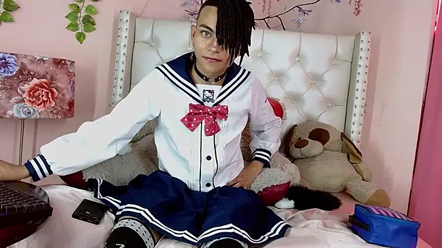 Snapshot of romeo_laurient chatting on April 2026 08:02:01 PM romeo laurient online show from April 2026 08:02:01 PM