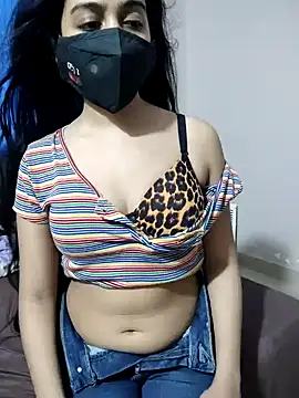 Snapshot of ALIZA_FENDY chatting on April 2026 04:04:02 PM ALIZA FENDY online show from April 2026 04:04:02 PM