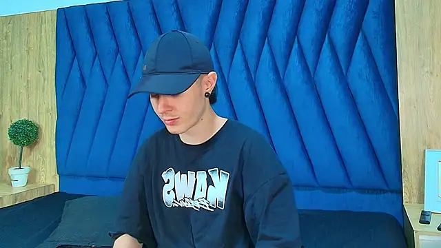 lio     online show from April 2026 03:19:01 AM