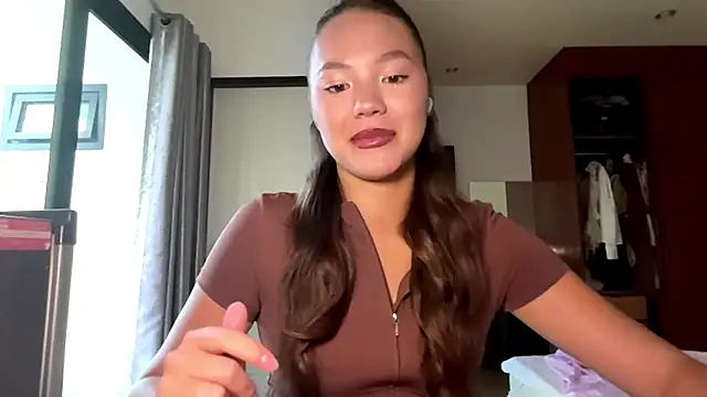 kamila 18 french online show from April 2026 05:03:01 AM