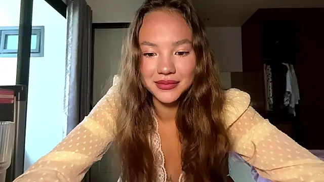 kamila 18 french online show from April 2026 02:18:01 AM